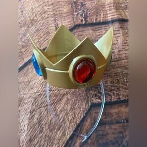 SUPER NINTENDO WORLD Princess Peach Crown Tiara 2014